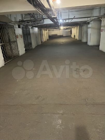 Машиноместо, 24 м²