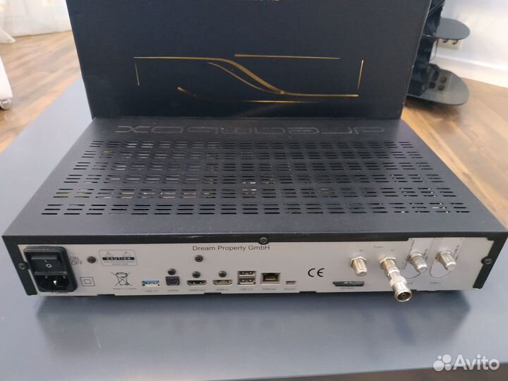 Спутниковый и iptv ресивер Dreambox 7080