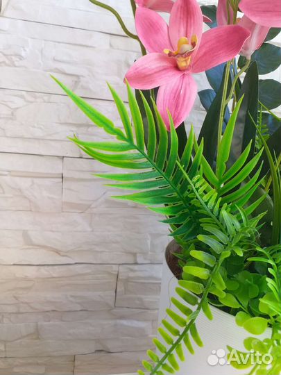 Орхидея букет