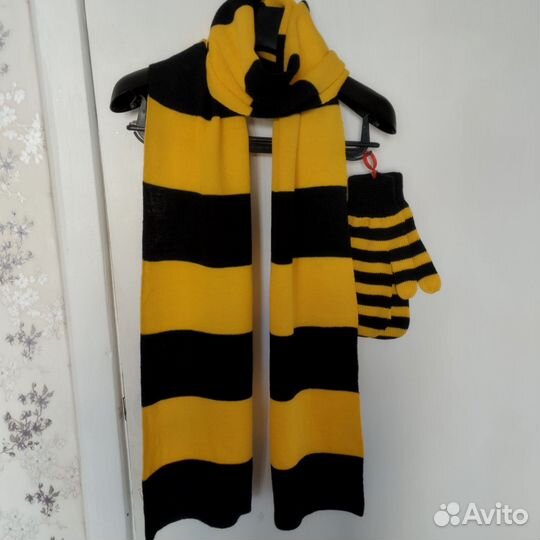 Комплект длинный шарф и варежки 