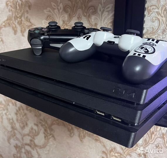 Sony PS4 pro 1tb