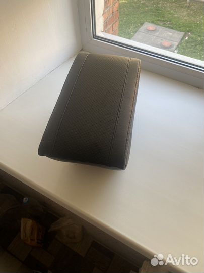 Подлокотник opel astra j