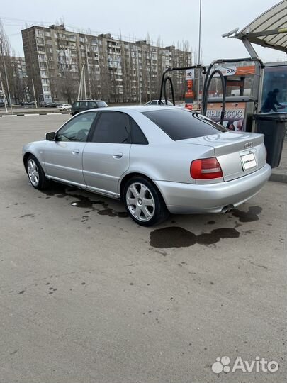 Audi A4 1.8 МТ, 2000, 335 000 км