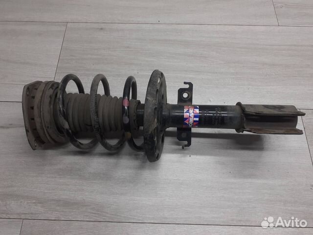 Стойка передняя в сборе Renault Megane 3 / Fluence