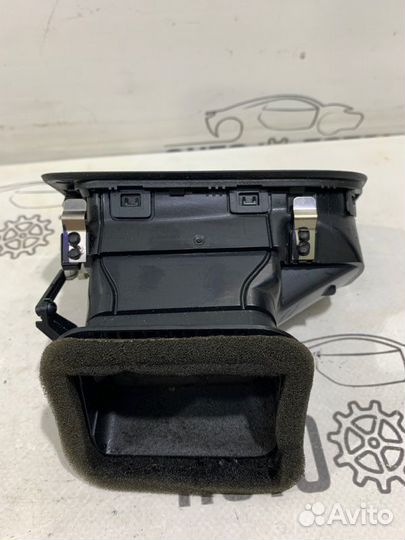 Дефлектор воздуховода левый Volkswagen Polo sedan