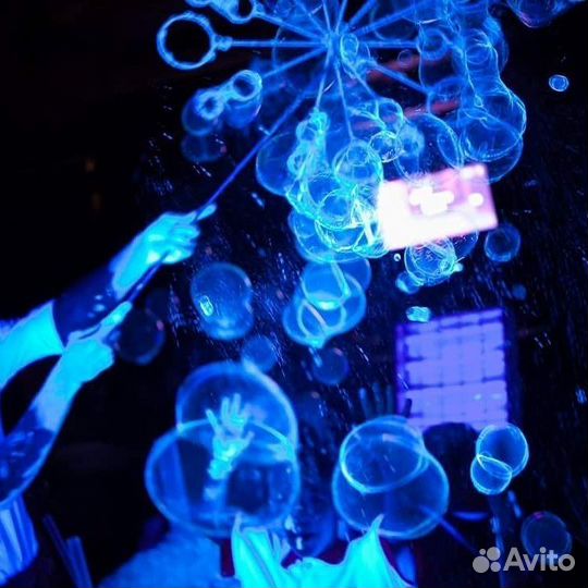 Шоу мыльных пузырей и бумажное шоу