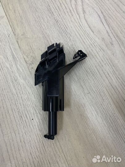 Форсунка омывателя Nissan qashqai J10 Прав