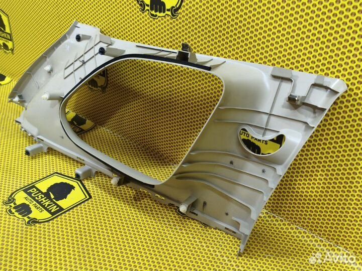 Обшивка стойки задней верхняя правая Mitsubishi