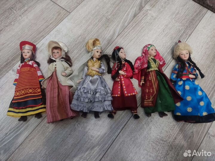 Фарфоровые куклы национальностей
