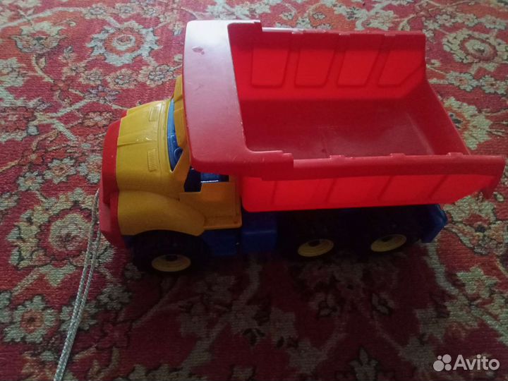 Игрушка грузовик