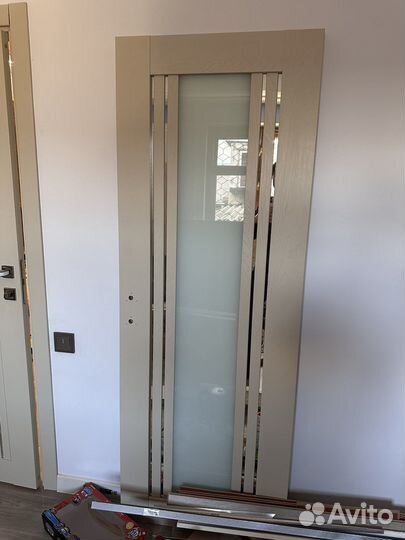 Двери межкомнатные с коробкой новые