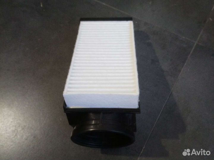 Воздушный филитр на Mercedes