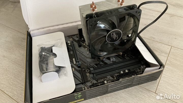 Материнская плата с процессором