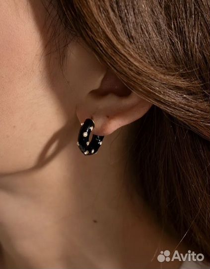 Серьги с эмалью Alexa Earring Hoops