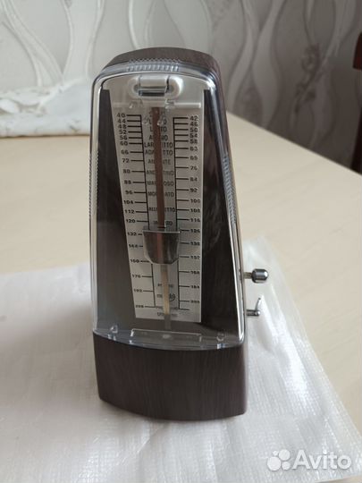 Метроном механический