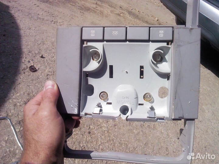 Плафон салона GM Нива шевроле, запчасти, по частям