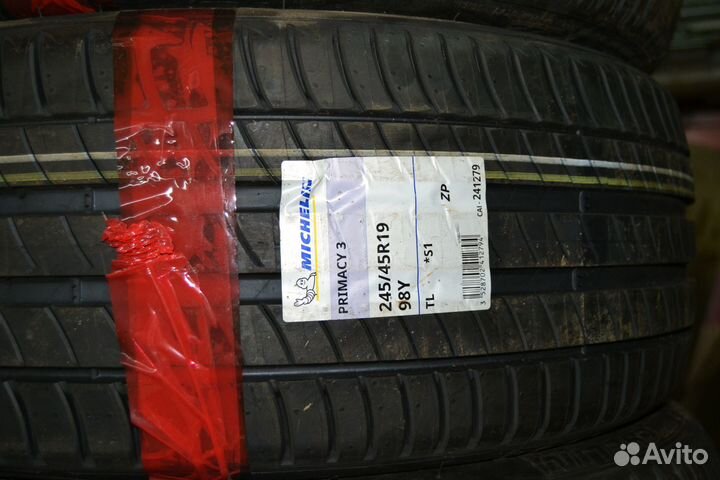 Michelin Primacy 3 ZP 245/45 R19 и 275/40 R19 101Y