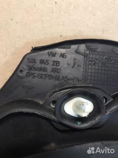 Форточка задней левой двери Skoda Rapid