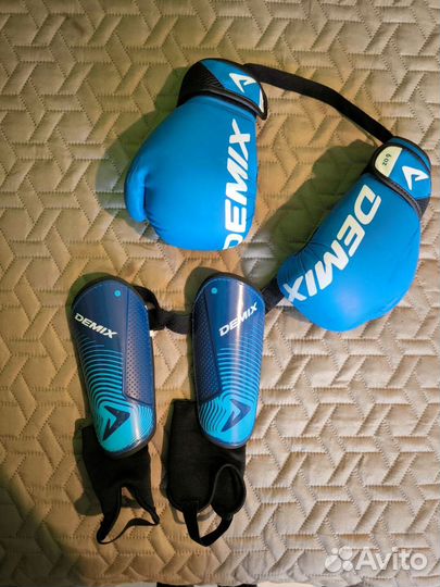 Щитки футбольные детские Demix