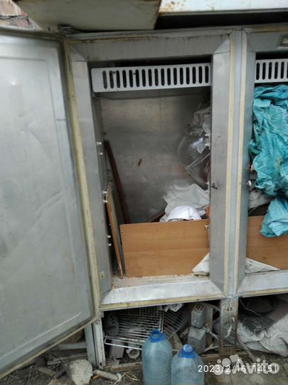 Холодильный шкаф