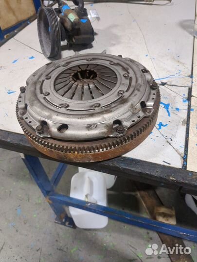 Маховик Volkswagen Touran, 2012