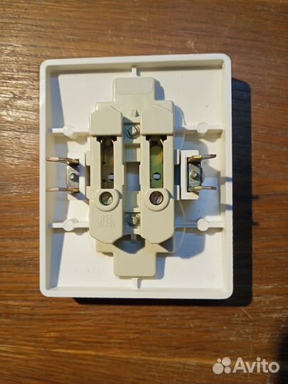 Розетки, выключатели встраиваемые