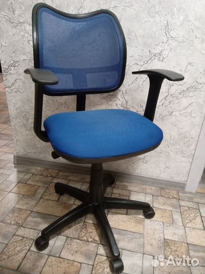 Компьютерное кресло