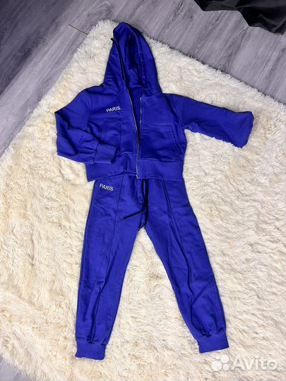 Спортивный костюм женский