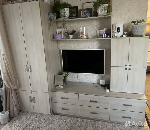 Стeнка в гостинную