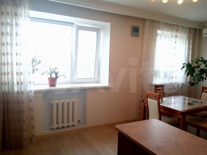 3-к. квартира, 94 м², 4/4 эт.