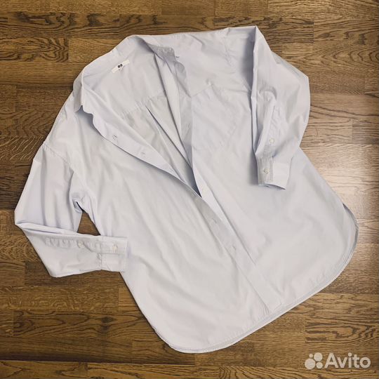 Рубашка uniqlo голубая женская М оригинал