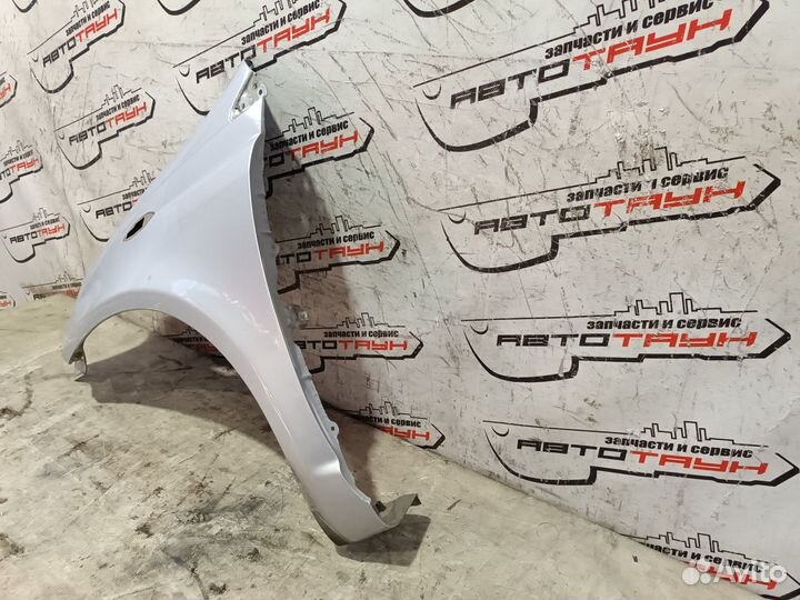 Крыло toyota vitz yaris NCP10 NCP13 NCP15 SCP10 SCP13 5381252010 переднее левое серебро DY365