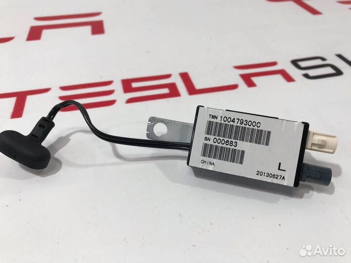 Антенна усилитель AM/FM Tesla Model S 2013