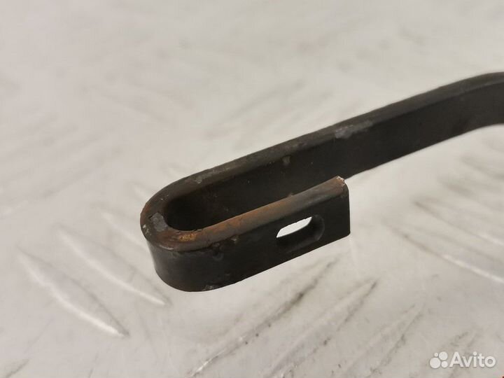 Щеткодержатель задний Chrysler Grand Voyager