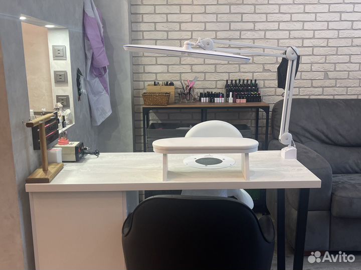 Маникюр, педикюр, наращивание и гель лак