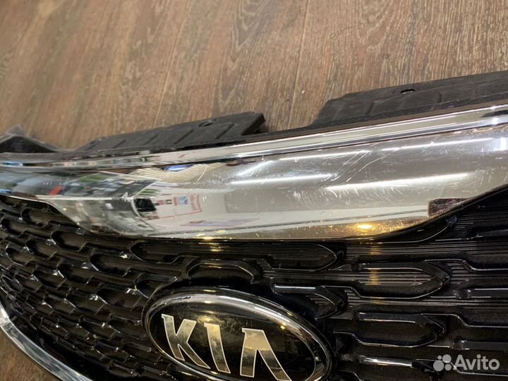 Решетка радиатора KIA Sorento 2