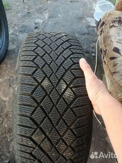 Continental ContiVikingContact 7 215/55 R17 T