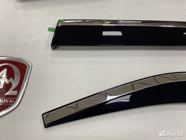 Дефлектора на окна с лого Toyota Camry V50 / V55