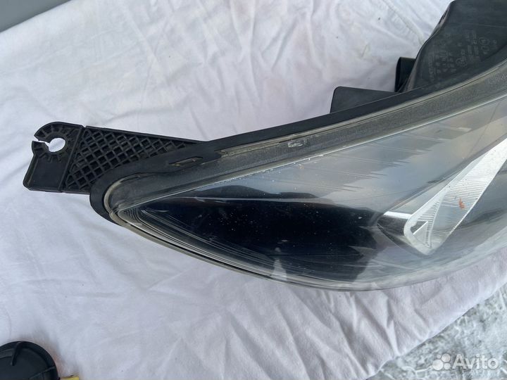 Фара правая ford focus 3
