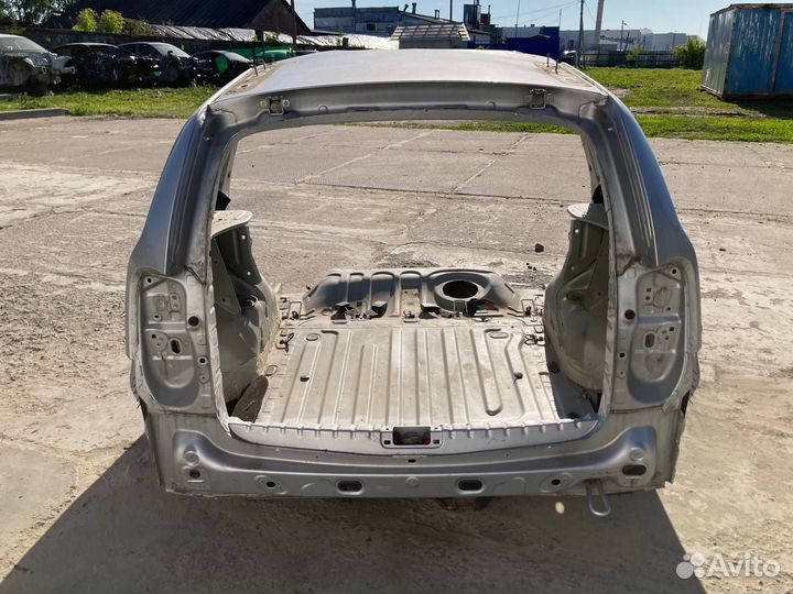 Задняя часть кузова Nissan Terrano 3 D10