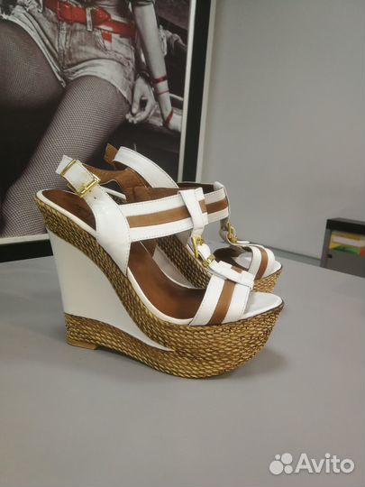 Босоножки натуральная кожа 37 размер