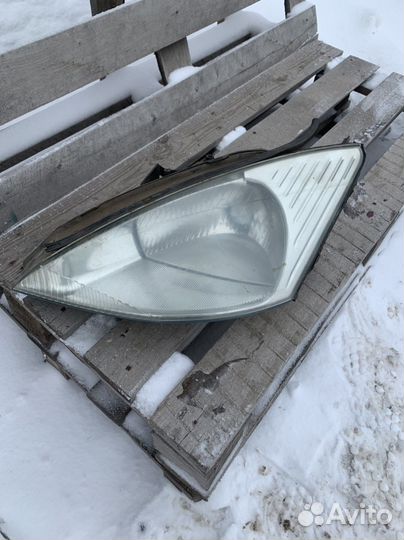 Фара передняя левая Ford focus 1