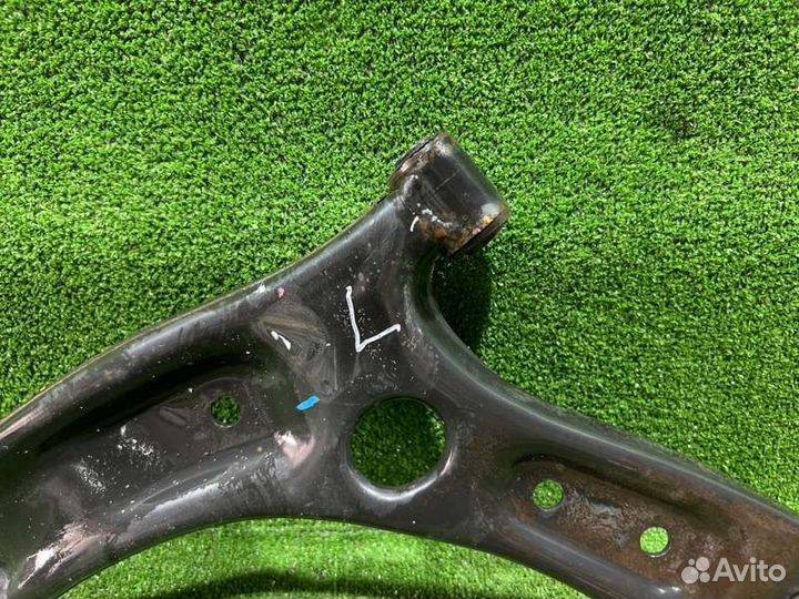 Рычаг подвески передний левый Hyundai Solaris