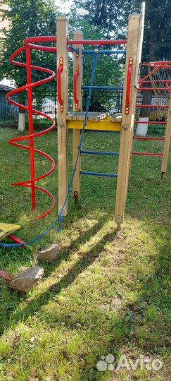 Домик-лабиринт, качалка