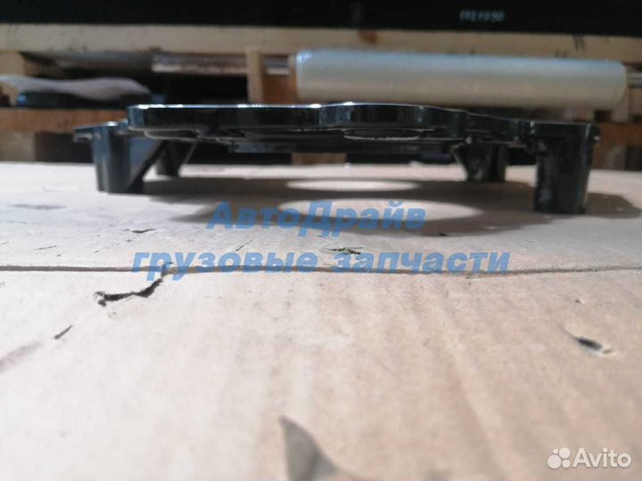 Передняя крышка двигателя Ман 2066