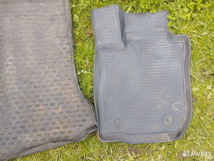 Коврики на LADA largus