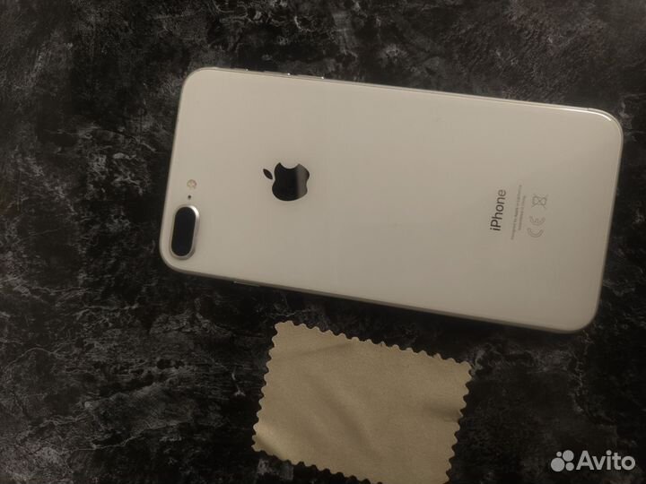 iPhone 8 Plus, 64 ГБ