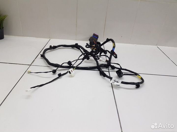 Электропроводка двери передняя левая