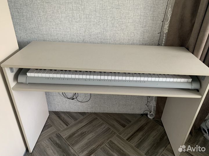 Продаю электронное пианино Casio wk-240