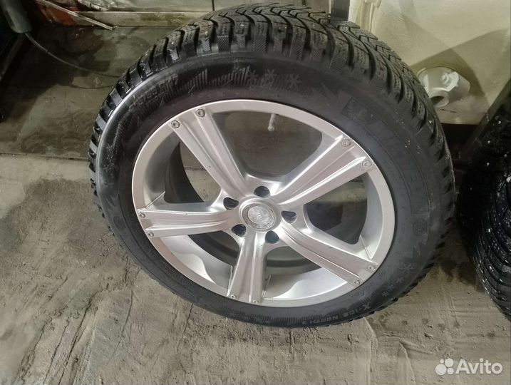 Продам колеса зимние r17